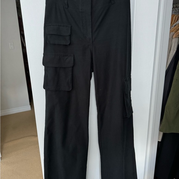 Aritzia Picture Cargo Pant, size 2, colour black - Picture 3 of 5